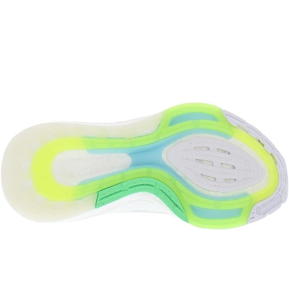 Adidas ultraboost 22 size 8 - Picture 3 of 5